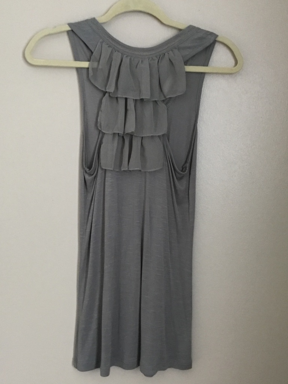 Isabella Rodriguez Grey Ruffle Top - Picture 4 of 4